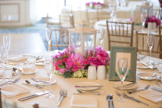 California-desination-beach-wedding-reception-table